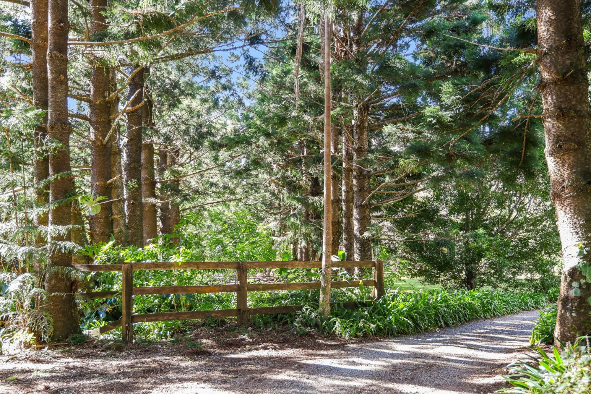 Montville Country Cabins Экстерьер фото
